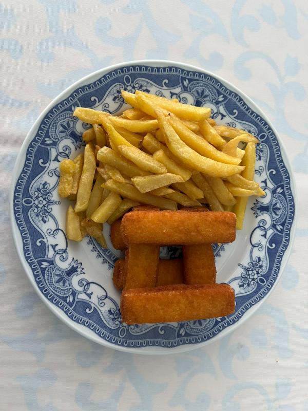 Douradinhos de Peixe c/ Batata Frita